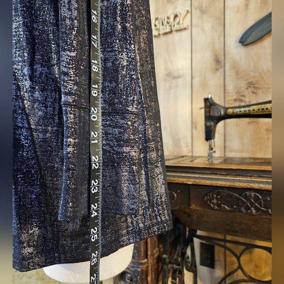 Metallic Print Longsleeve Shirt - Picture 2 of 10